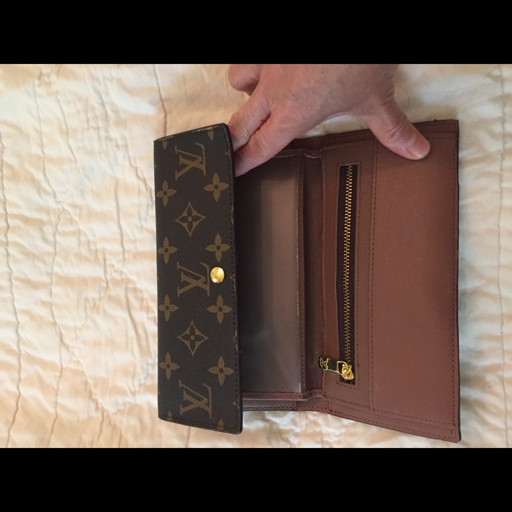 Wallet - Picture 3 of 6